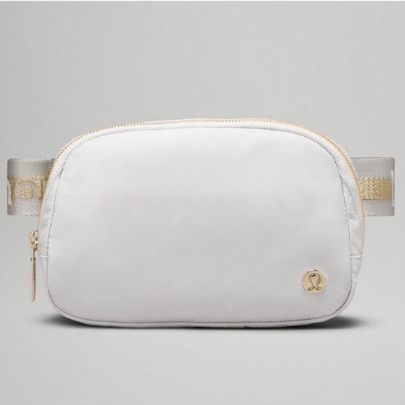 Lululemon Everywhere Belt Bag Vapor Gold White Wordmark Logo Crossbody Bag NWT - Picture 2 of 6